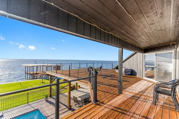 $1,295,000 | 213 Shady Drive, Onalaska, TX 77360