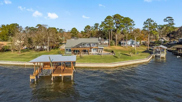 $1,295,000 | 213 Shady Drive, Onalaska, TX 77360