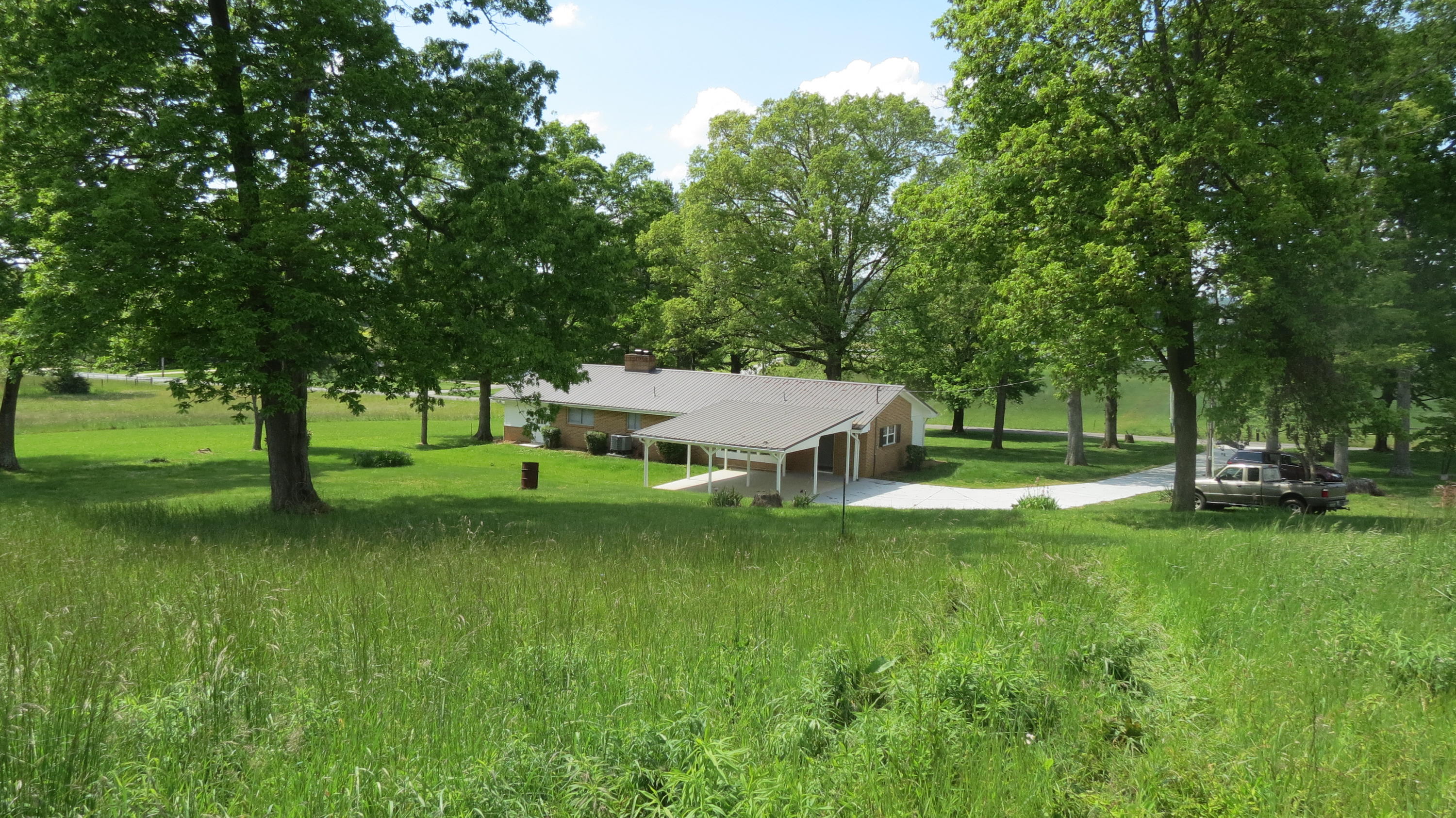 320 Mitchell Road, Unit 5 Chuckey, TN 37641 - Photo 6 of 18 IMG_3401