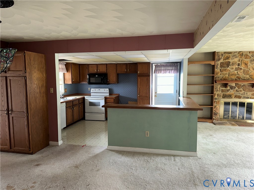 865 Olney Road Vinton, VA 24179 - Photo 8 of 23