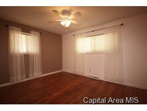 2116 Fairway Drive Springfield, IL 62704 - Photo 11 of 15 Gallery Image 11