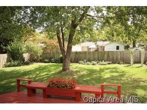 2116 Fairway Drive Springfield, IL 62704 - Photo 3 of 15 Gallery Image 3