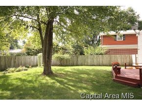 2116 Fairway Drive Springfield, IL 62704 - Photo 4 of 15 Gallery Image 4
