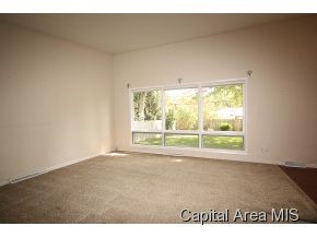 2116 Fairway Drive Springfield, IL 62704 - Photo 6 of 15 Gallery Image 6