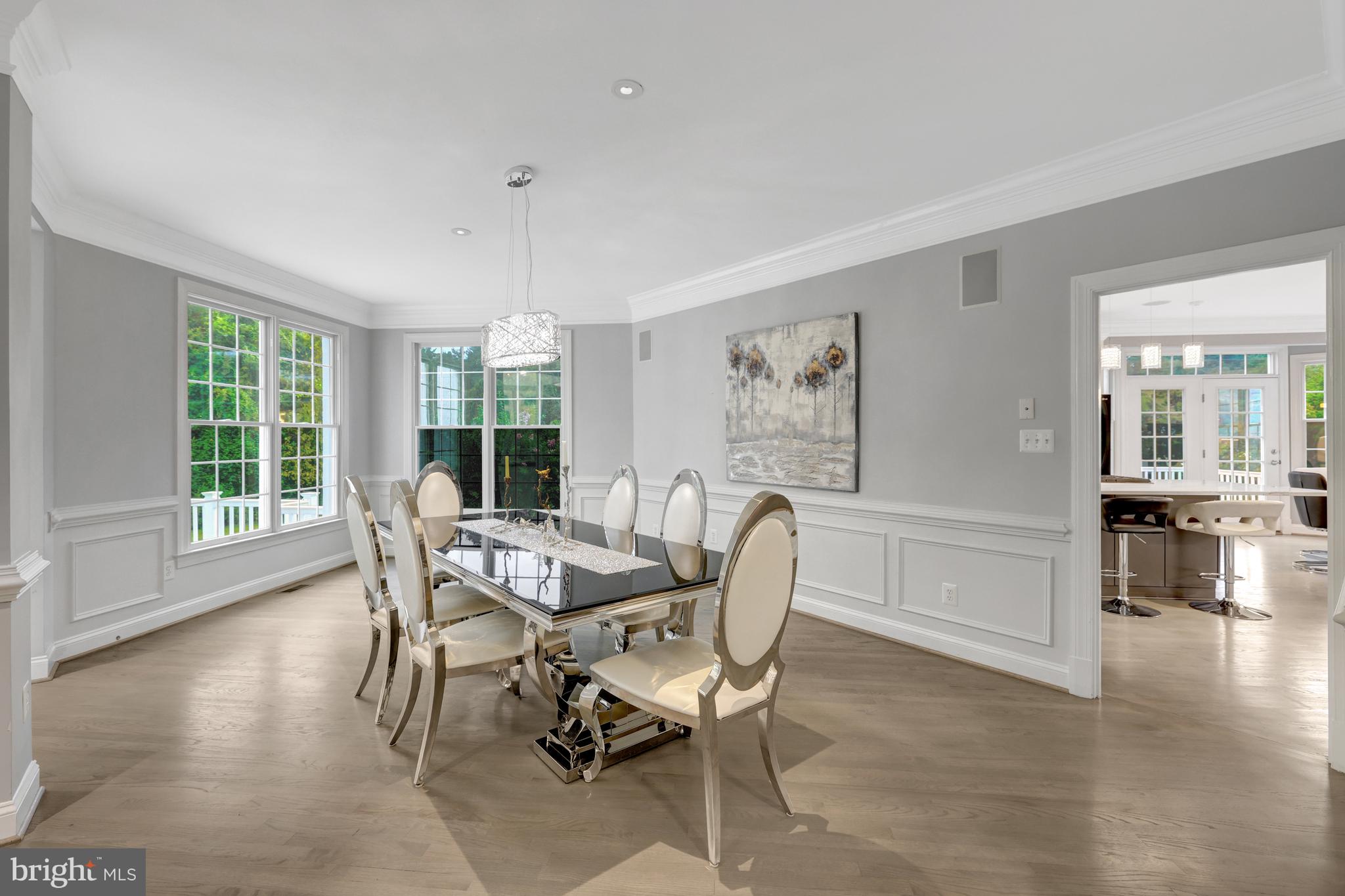 401 Walker Road Great Falls, VA 22066 - Photo 11 of 81