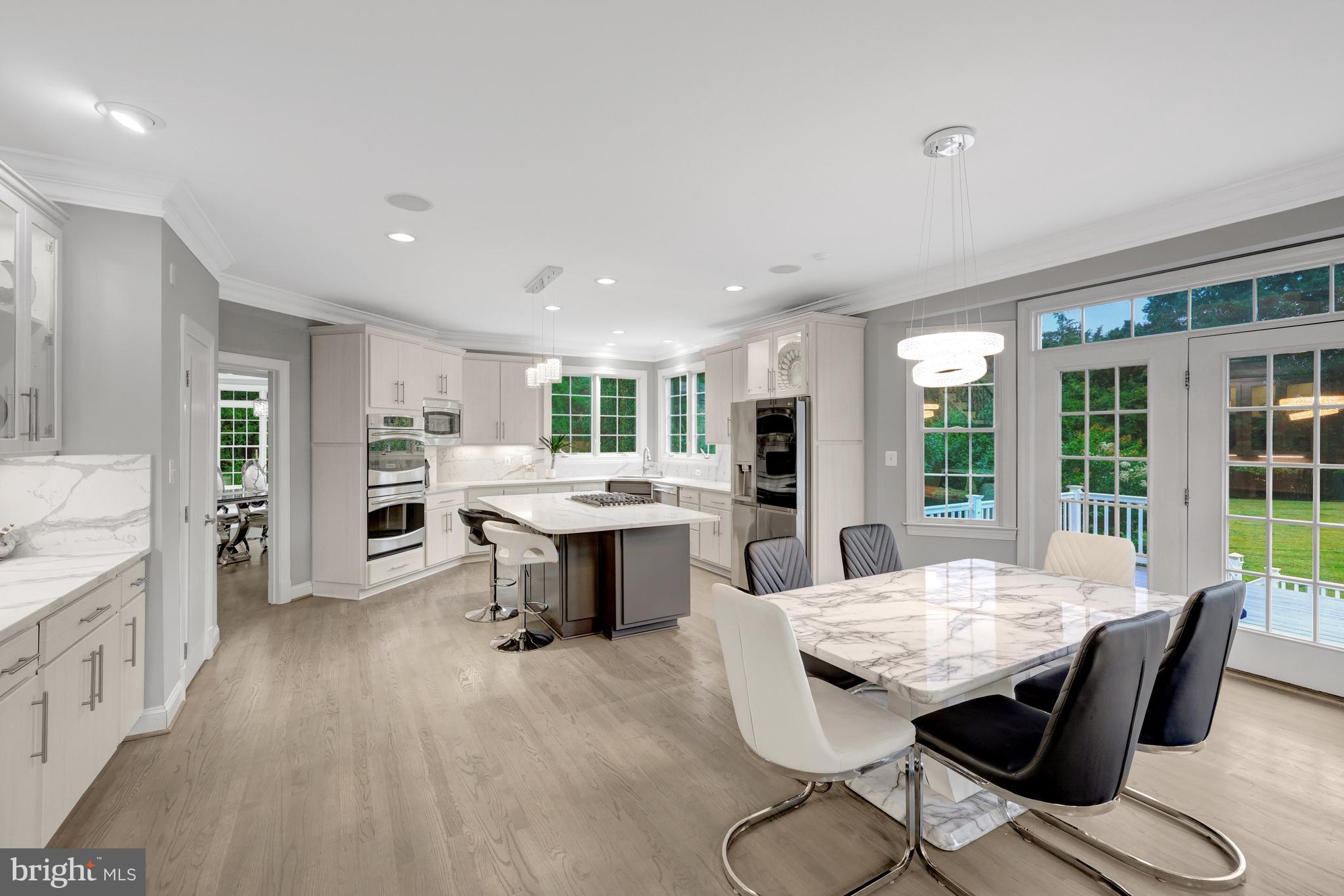 401 Walker Road Great Falls, VA 22066 - Photo 15 of 81