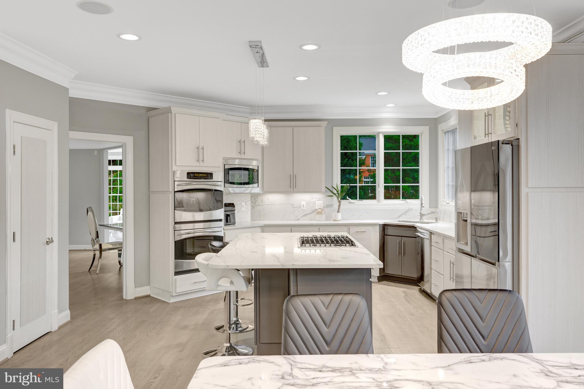 401 Walker Road Great Falls, VA 22066 - Photo 16 of 81