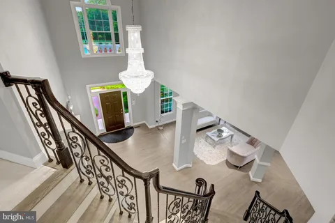 $2,700,000 | 401 Walker Road, Great Falls, VA 22066