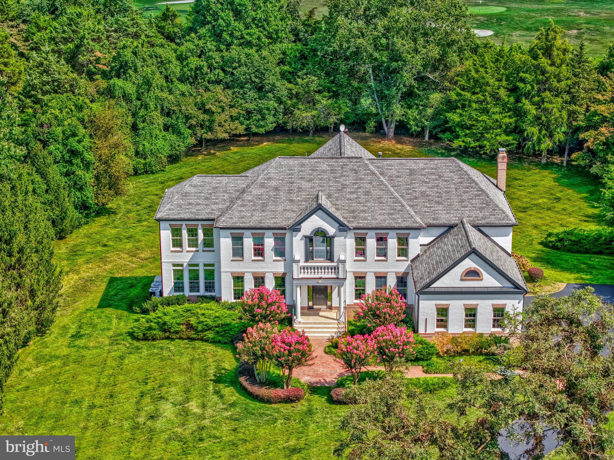 401 Walker Road Great Falls, VA 22066 - Photo 3 of 81