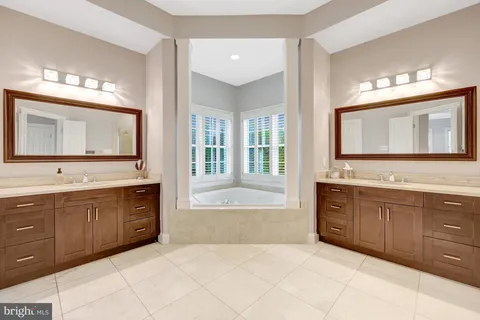 $2,700,000 | 401 Walker Road, Great Falls, VA 22066