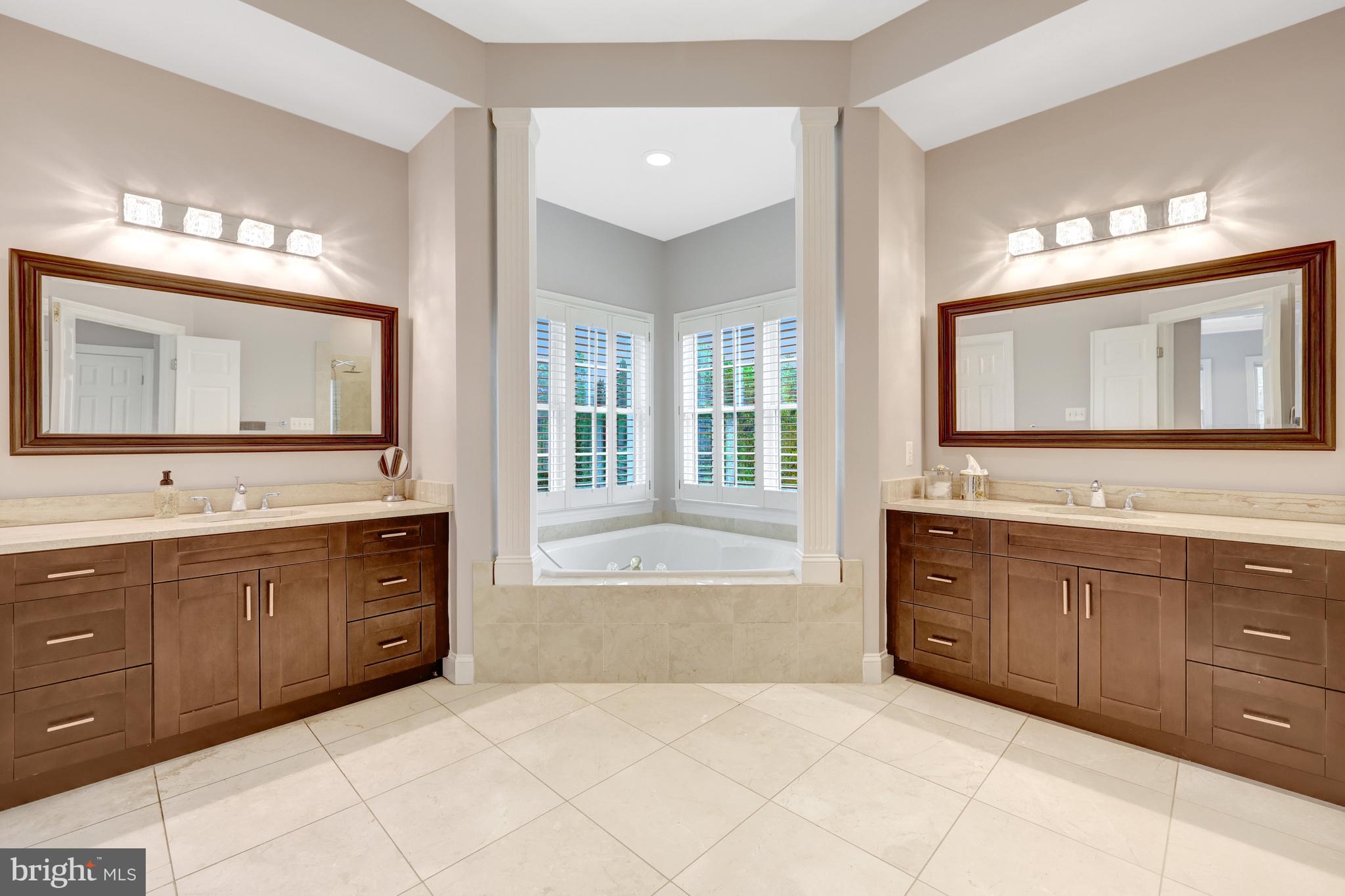 401 Walker Road Great Falls, VA 22066 - Photo 36 of 81