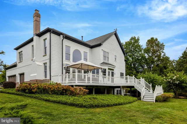 $2,623,000 | 401 Walker Road, Great Falls, VA 22066