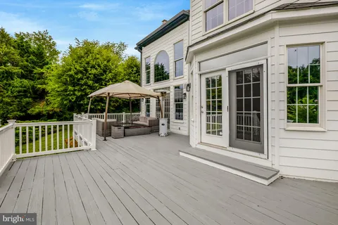 $2,700,000 | 401 Walker Road, Great Falls, VA 22066