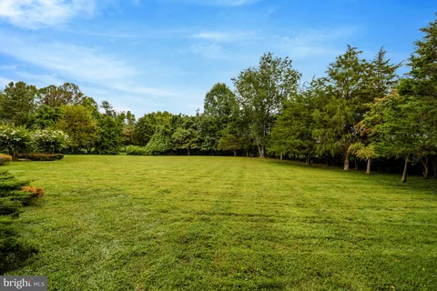$2,700,000 | 401 Walker Road, Great Falls, VA 22066