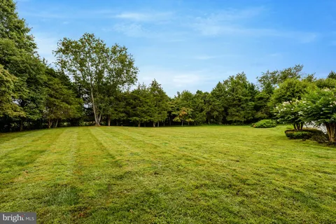 $2,700,000 | 401 Walker Road, Great Falls, VA 22066