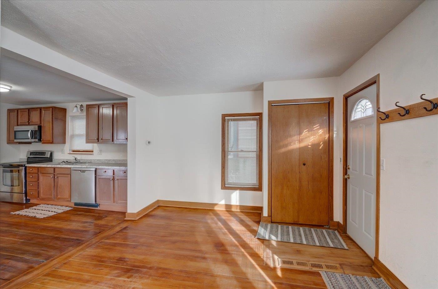 320 South Franklin Street Stoughton, WI 53589 - Photo 16 of 33