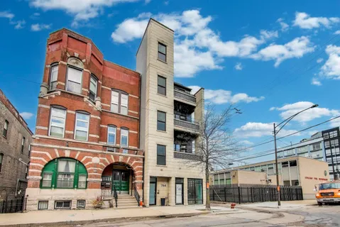 $439,900 | 744 North May Street, Unit 201, Chicago, IL 60642