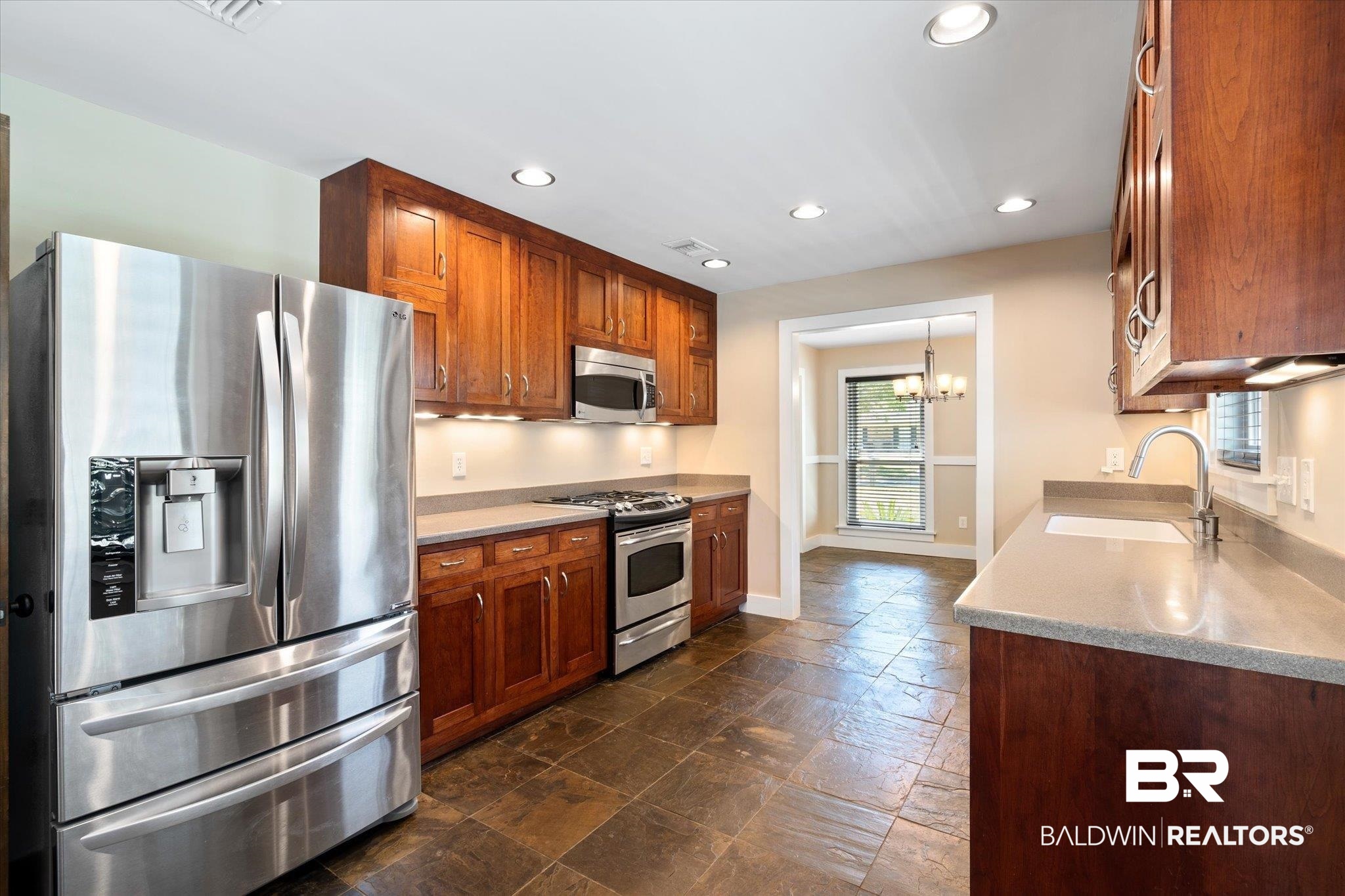 6212 Lampwood Court Mobile, AL 36693 - Photo 9 of 23