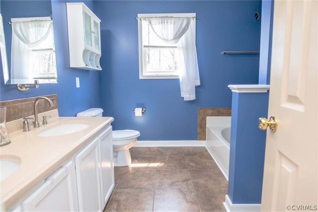 13513 Brandy Oaks Road Chesterfield, VA 23832 - Photo 21 of 38 Master bath featuring separate shower, tub, NEW GL