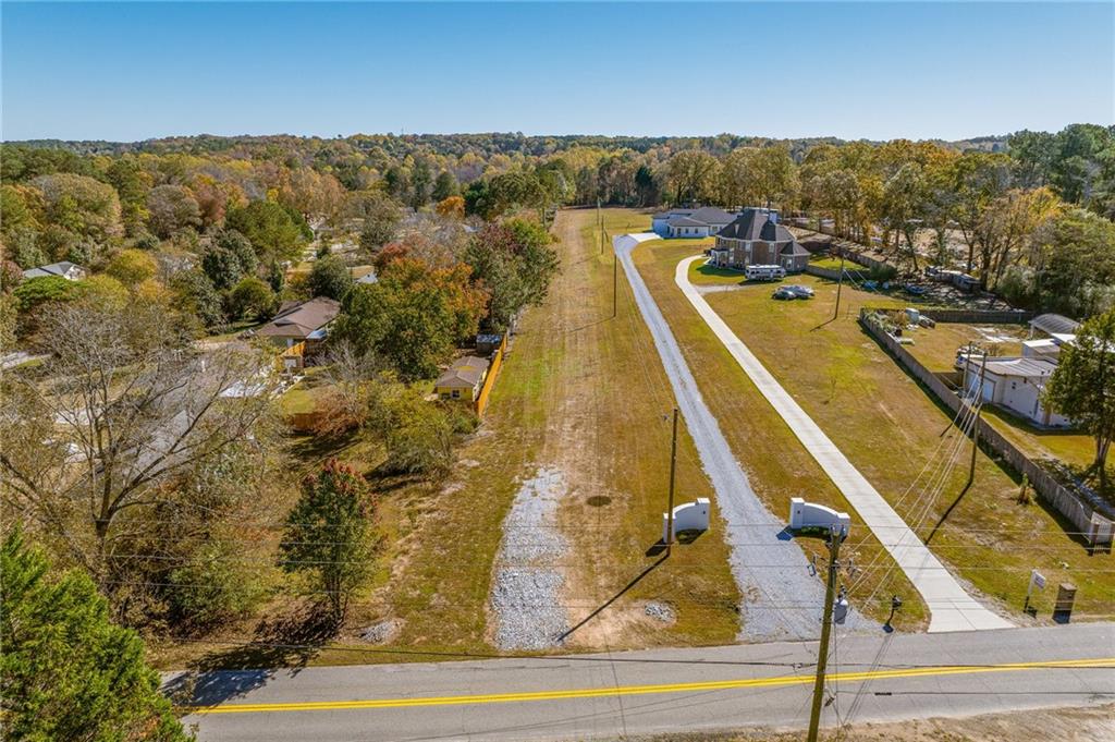 335 Wages Road Auburn, GA 30011 - Photo 4 of 35 a view of balcony with furniture