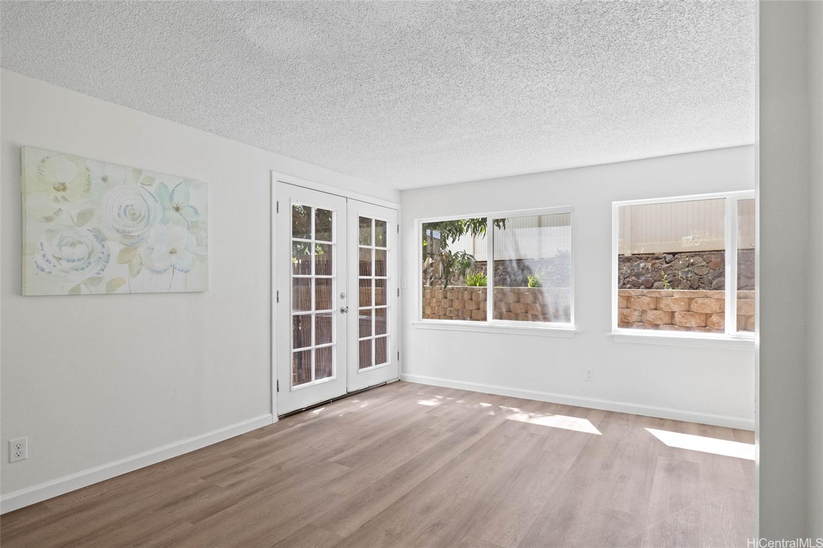 92-1158 Makamai Loop Kapolei, HI 96707 - Photo 5 of 25 Living Room - View 2