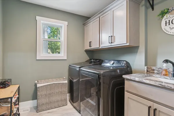 $539,000 | 3739 Lake Bluff Drive, Grass Lake, MI 49240