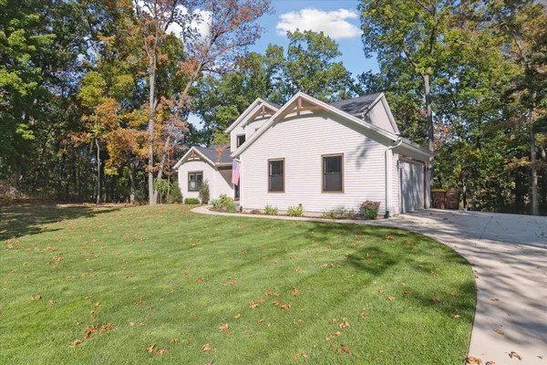 $539,000 | 3739 Lake Bluff Drive, Grass Lake, MI 49240
