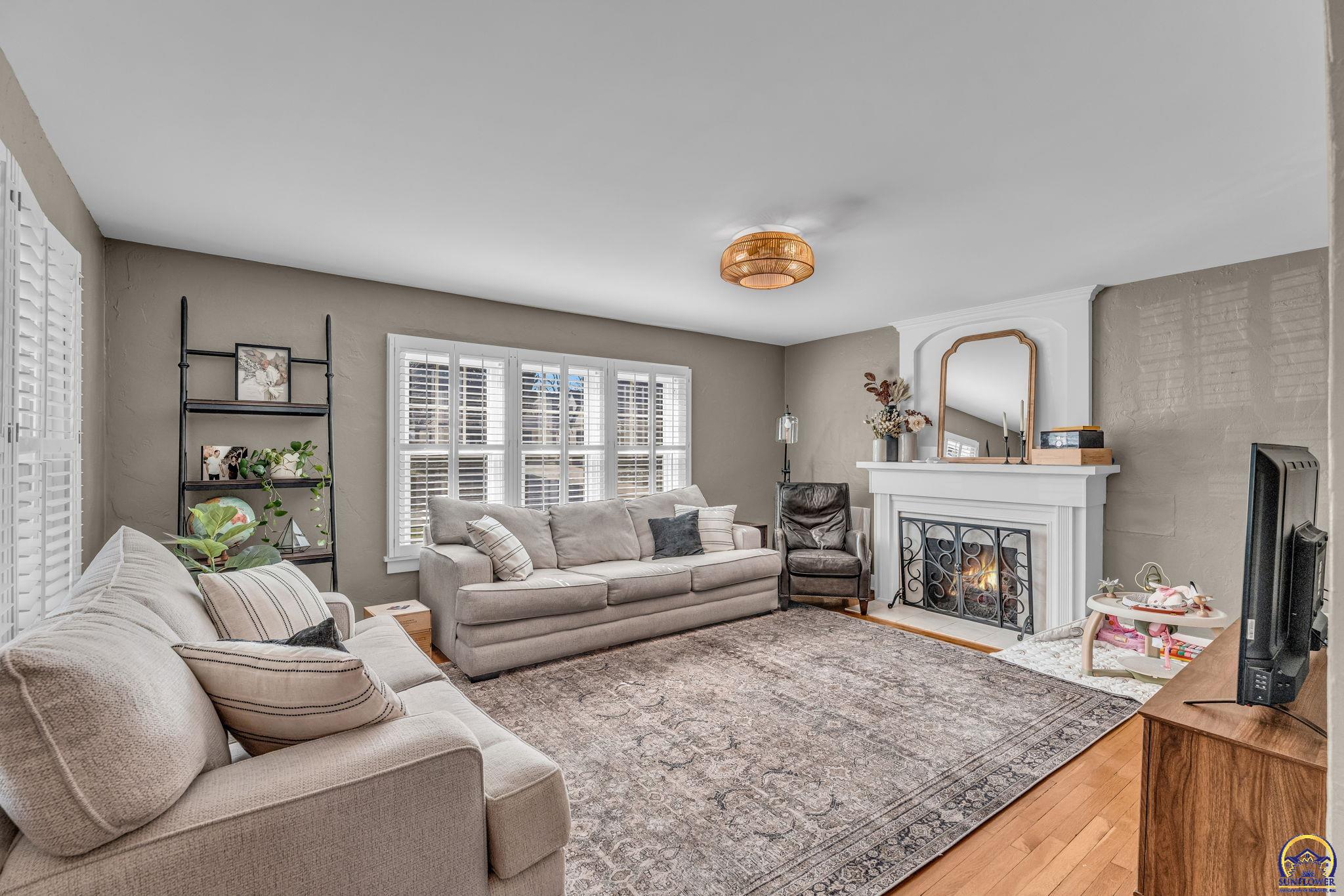 2716 Southwest 13th Street Topeka, KS 66604 - Photo 12 of 41