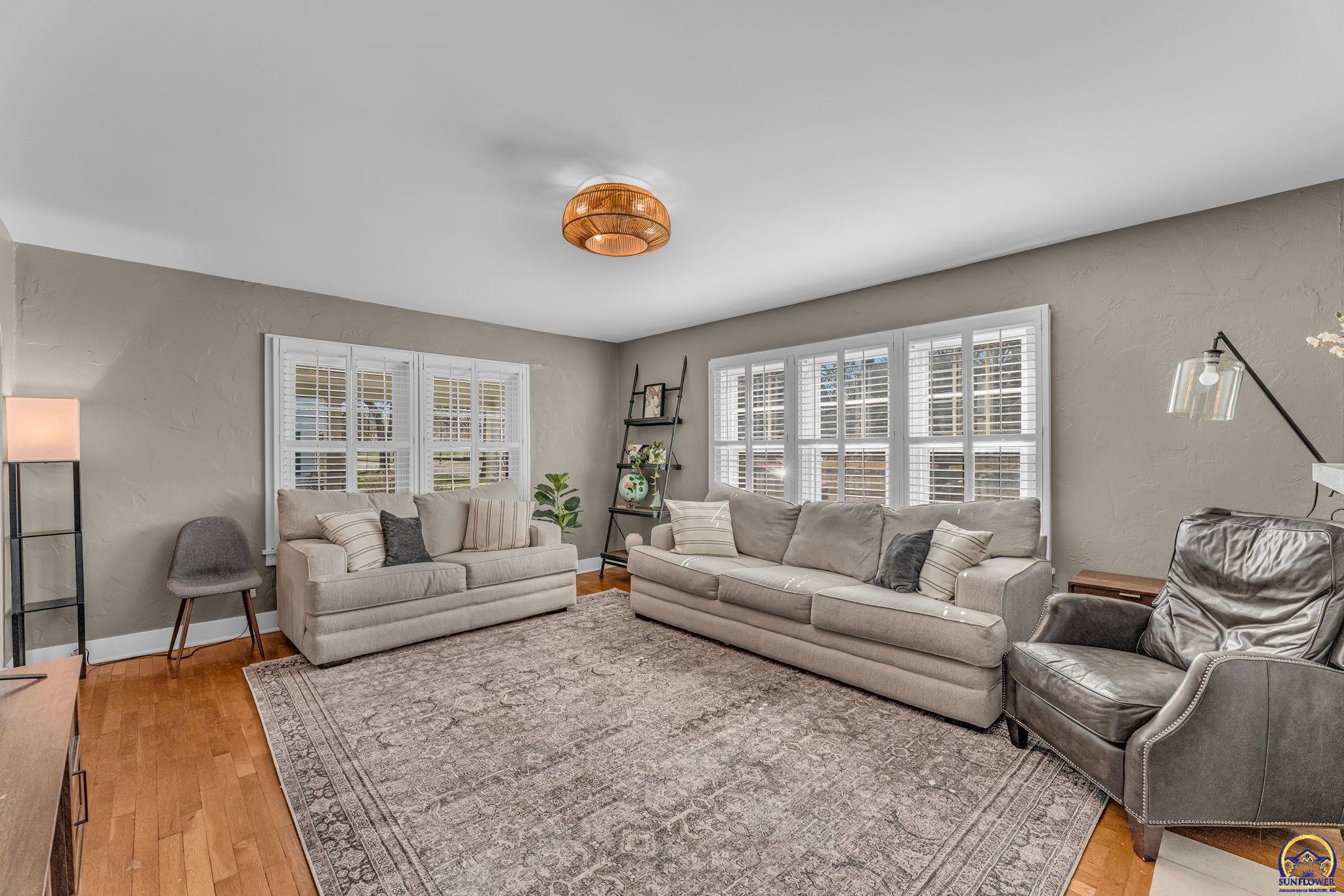 2716 Southwest 13th Street Topeka, KS 66604 - Photo 14 of 41