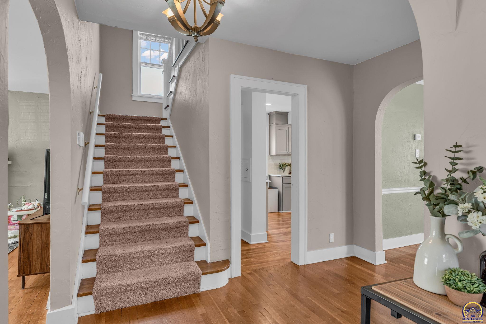 2716 Southwest 13th Street Topeka, KS 66604 - Photo 16 of 41