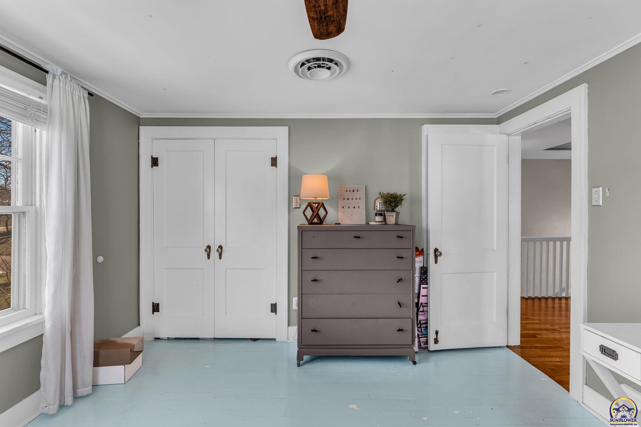 2716 Southwest 13th Street Topeka, KS 66604 - Photo 30 of 41