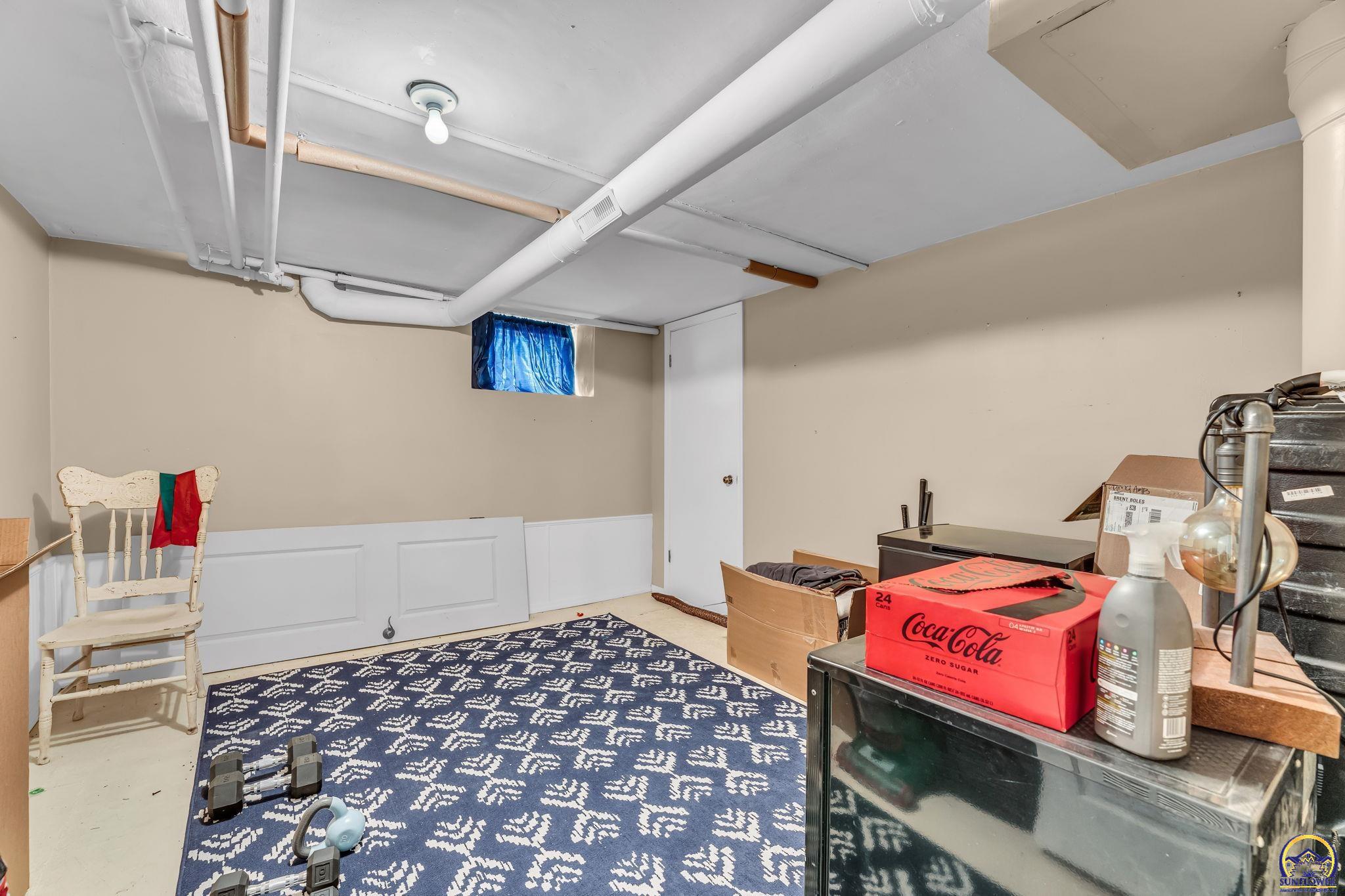 2716 Southwest 13th Street Topeka, KS 66604 - Photo 34 of 41