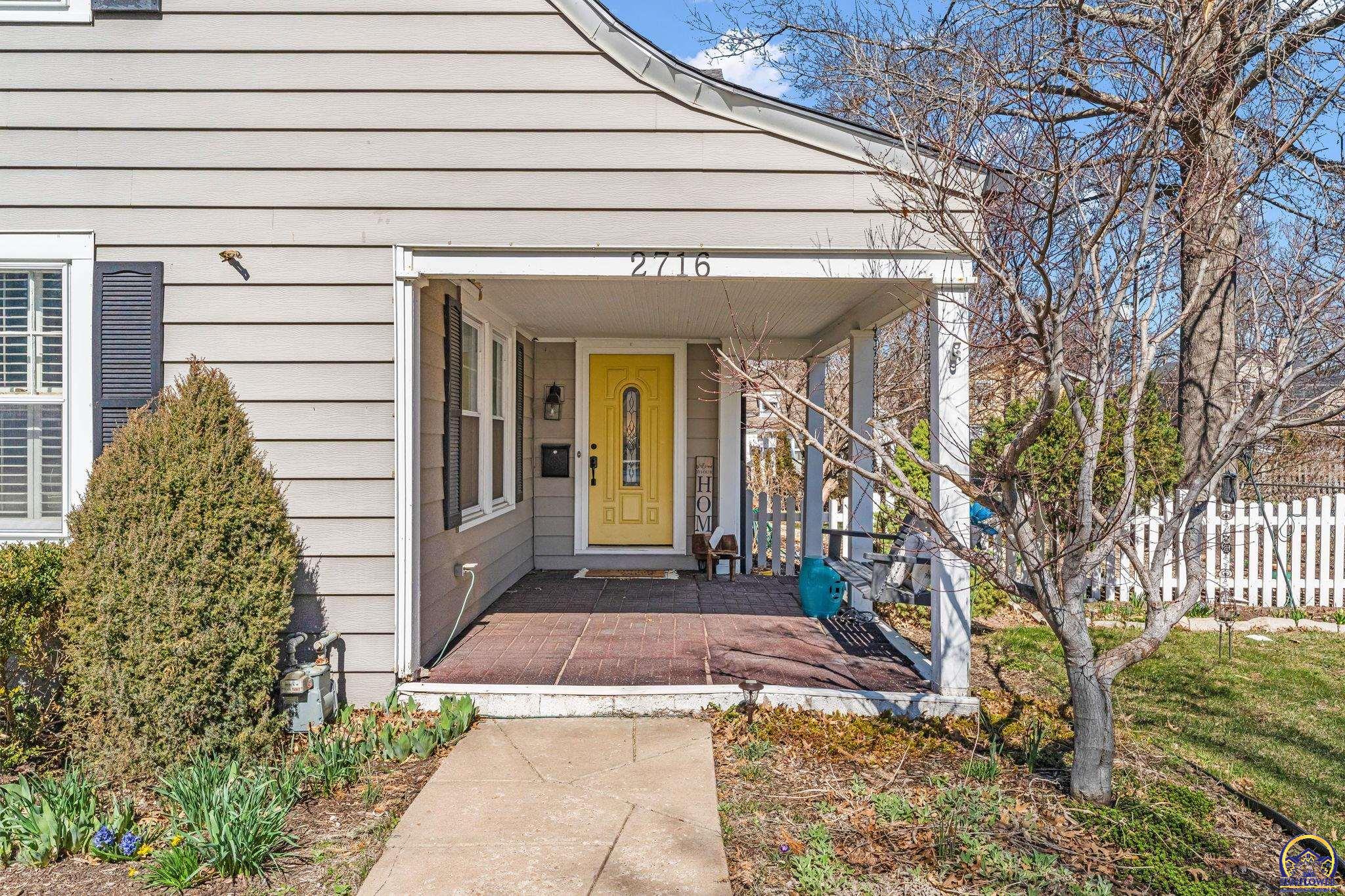 2716 Southwest 13th Street Topeka, KS 66604 - Photo 6 of 41