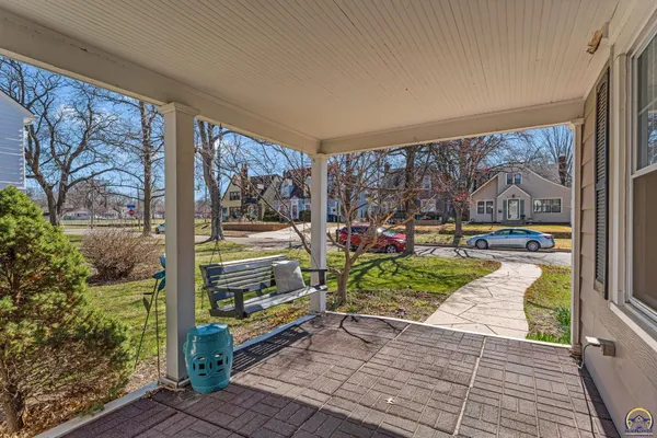 $299,900 | 2716 Southwest 13th Street, Topeka, KS 66604