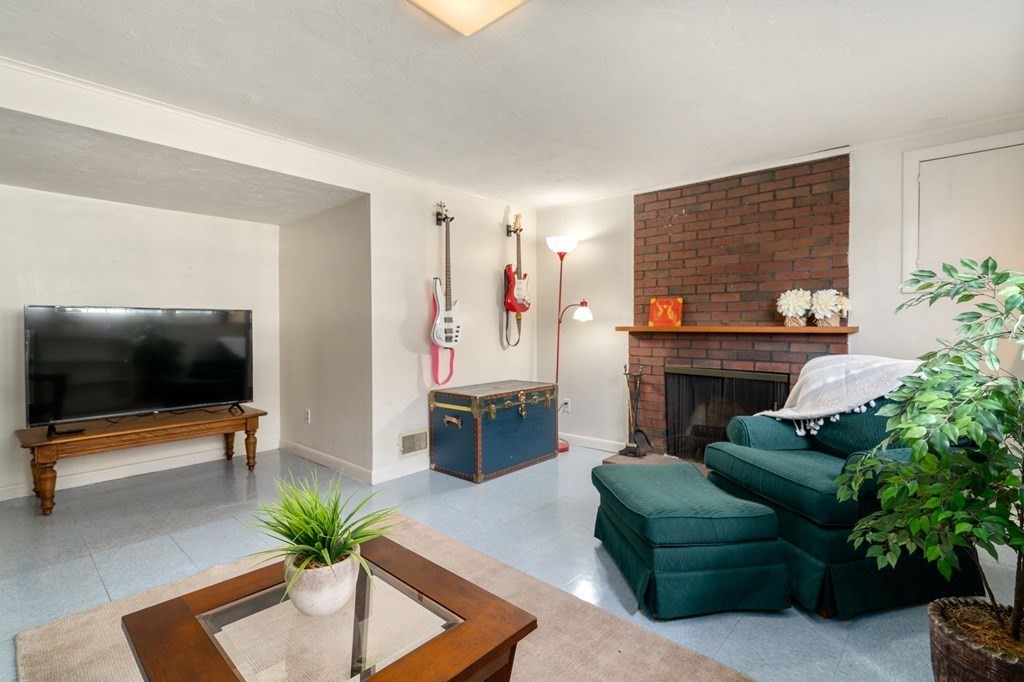 78 Devon Road Norwood, MA 02062 - Photo 23 of 32 Gallery Image 23