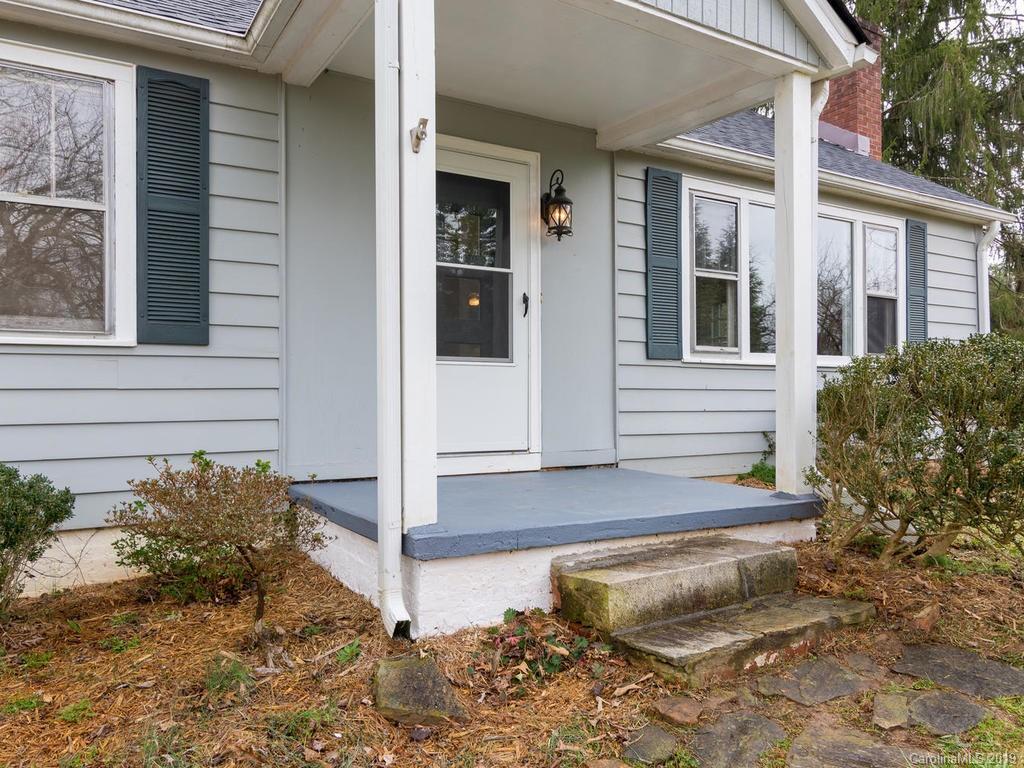 309 Rosscraggon Road Arden, NC 28704 - Photo 3 of 22 Gallery Image 3