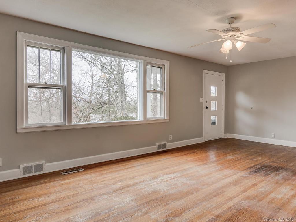 309 Rosscraggon Road Arden, NC 28704 - Photo 4 of 22 Gallery Image 4