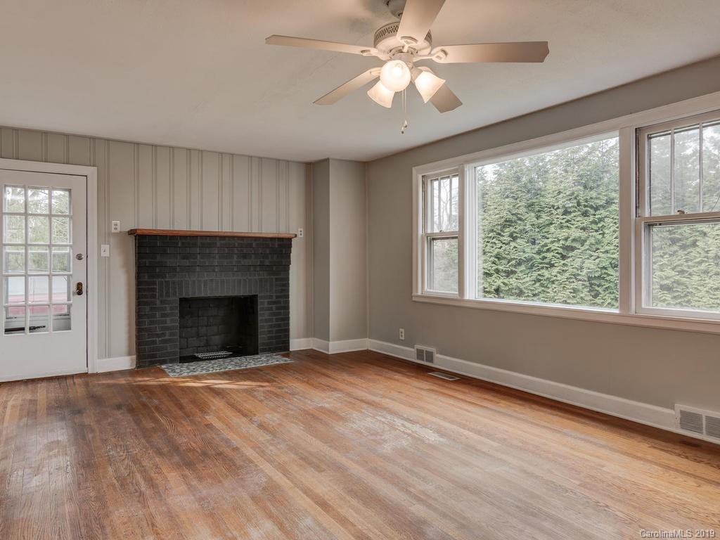 309 Rosscraggon Road Arden, NC 28704 - Photo 6 of 22 Gallery Image 6