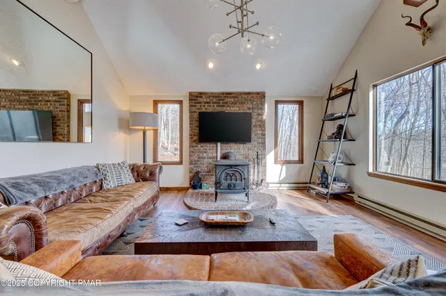 $499,000 | 2463 Larkspur Drive, Stroudsburg, PA 18360