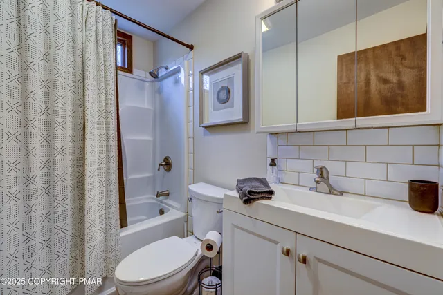 $499,000 | 2463 Larkspur Drive, Stroudsburg, PA 18360