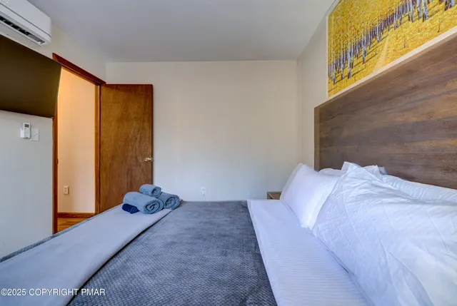 $499,000 | 2463 Larkspur Drive, Stroudsburg, PA 18360