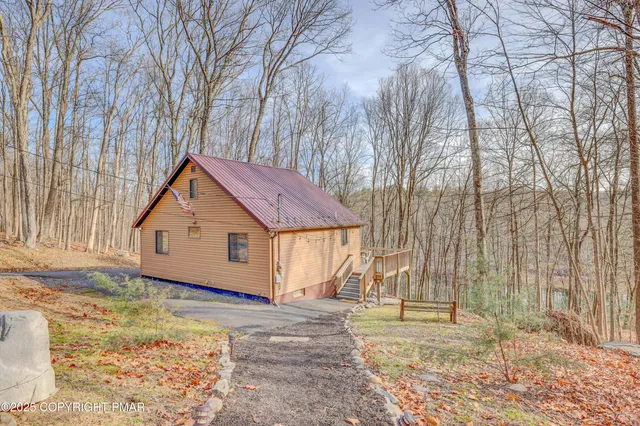 $499,000 | 2463 Larkspur Drive, Stroudsburg, PA 18360