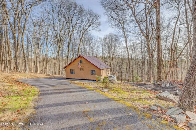 $499,000 | 2463 Larkspur Drive, Stroudsburg, PA 18360