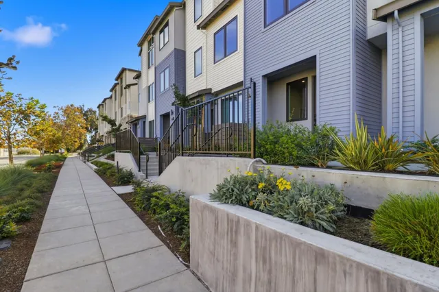 $2,198,000 | 1107 Juana Court, Palo Alto, CA 94303