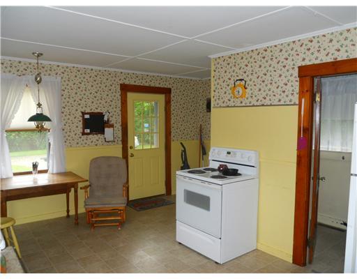 774 Main Street Readfield, ME 04355 - Photo 7 of 10 Kitchen.