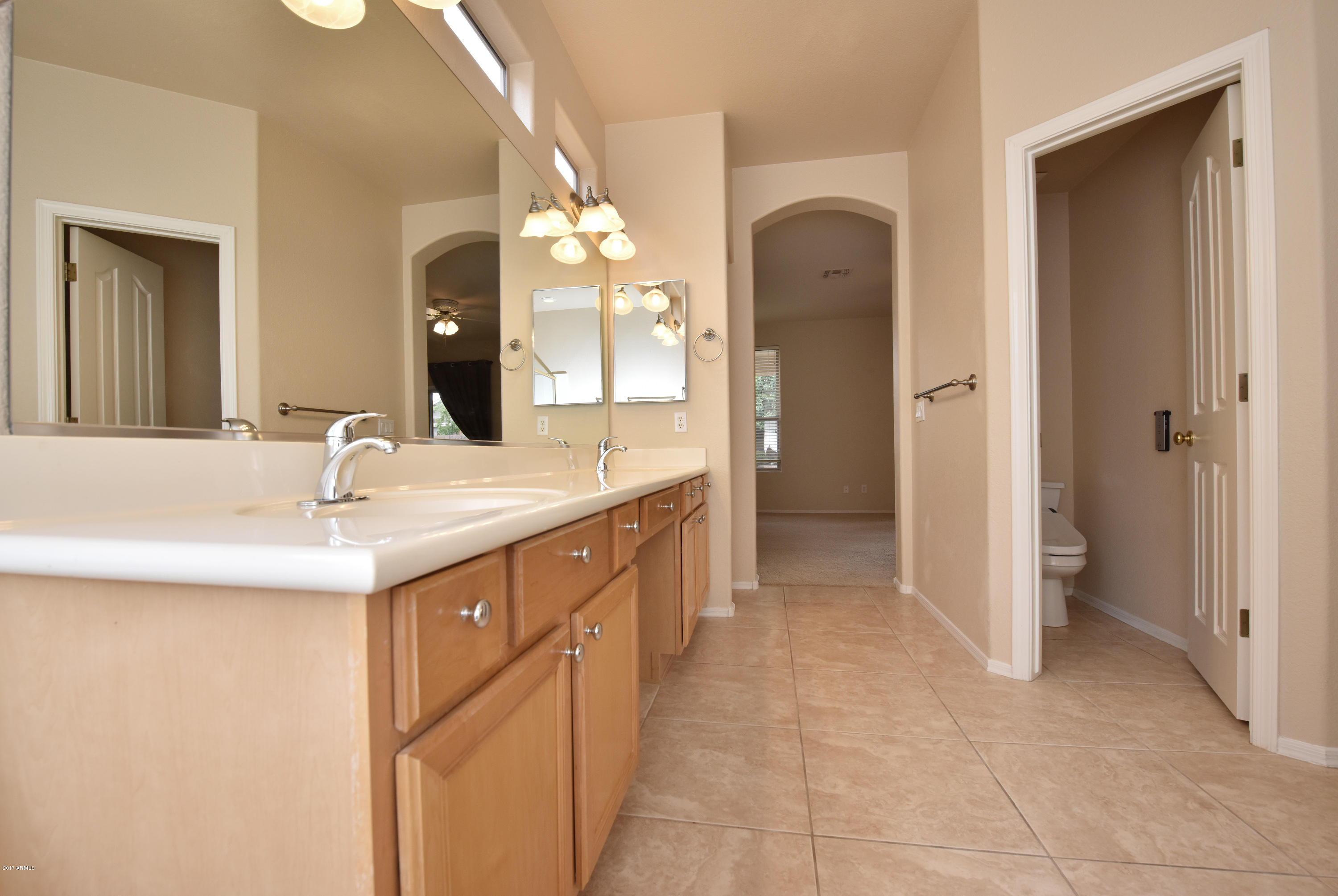 4359 East Briles Road Phoenix, AZ 85050 - Photo 17 of 30 Tile Floors/Master