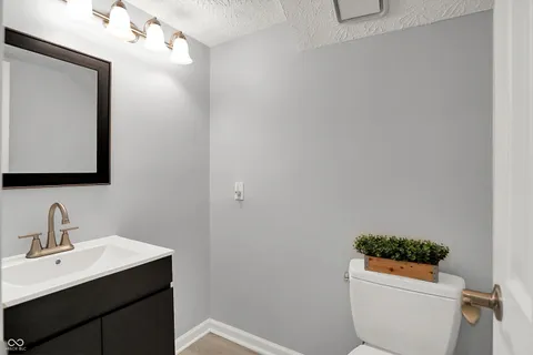 $229,900 | 9394 Golden Leaf Way, Indianapolis, IN 46260