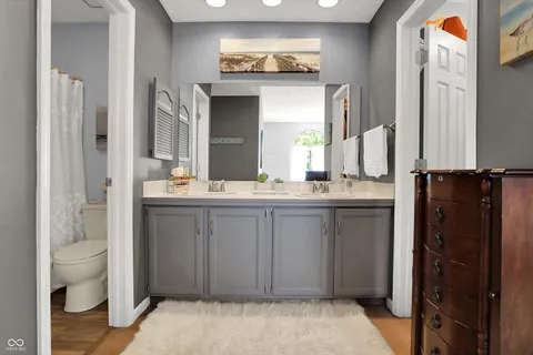 $229,900 | 9394 Golden Leaf Way, Indianapolis, IN 46260