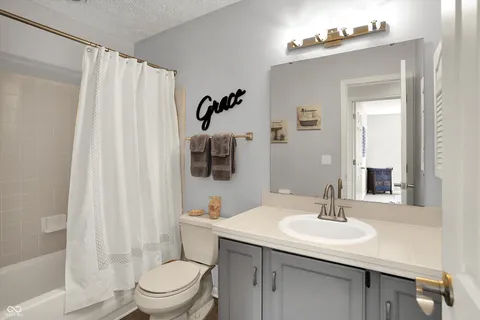 $229,900 | 9394 Golden Leaf Way, Indianapolis, IN 46260