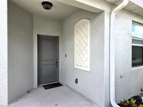 $1,800 | 20683 Hazelnut Court, Lehigh Acres, FL 33936